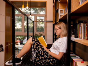 Evde Mini Bir Kütüphane Yapmanın Sırları